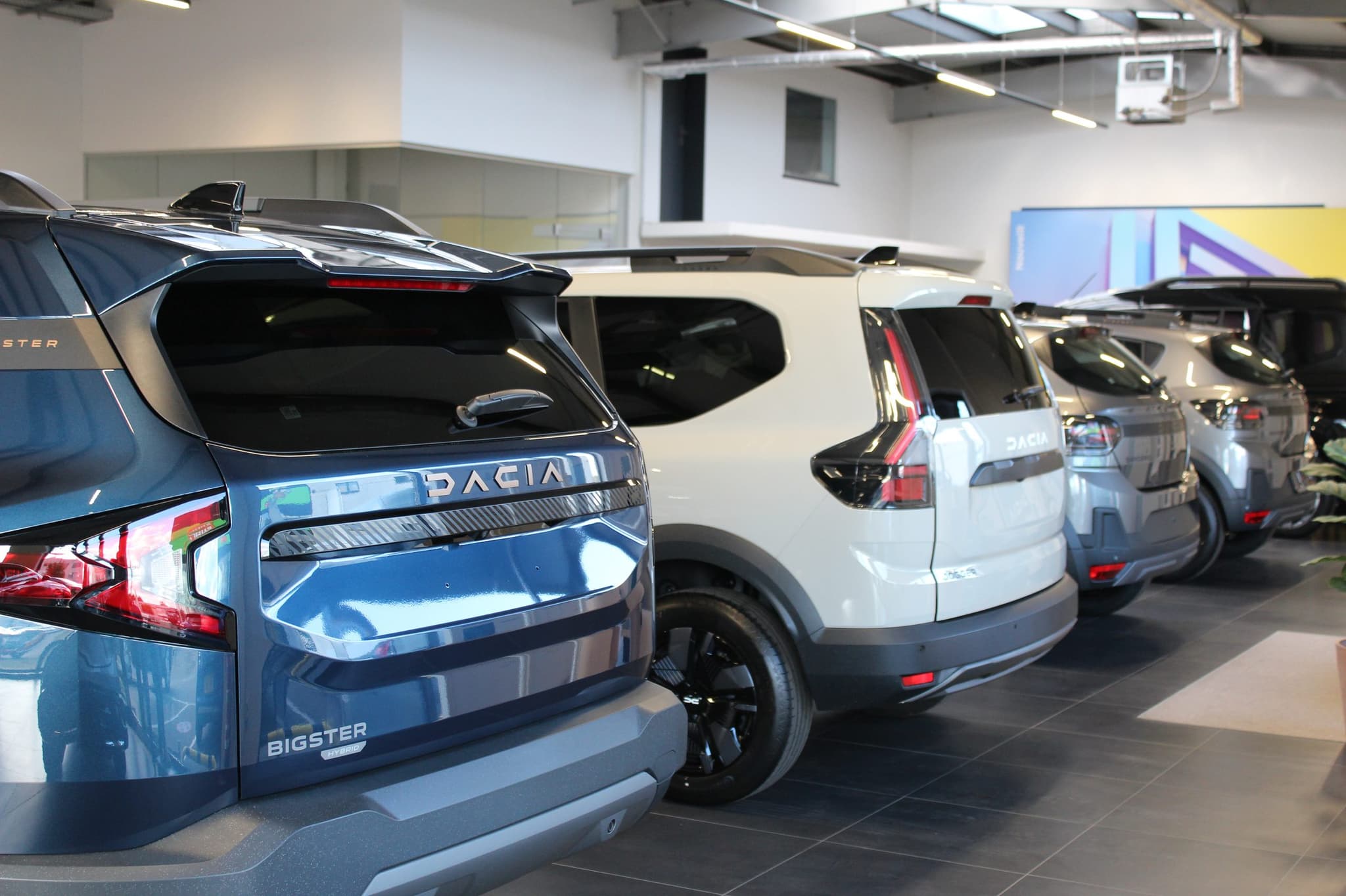 Showroom Dacia : Duster et Jogger